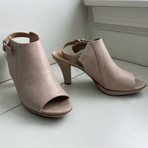 Naturalizer high heels, 9.5